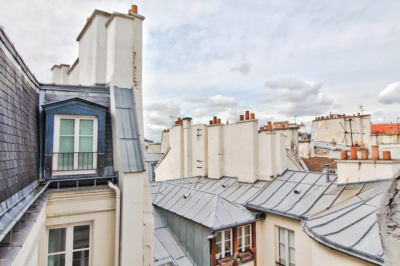 Nest - Le Marais